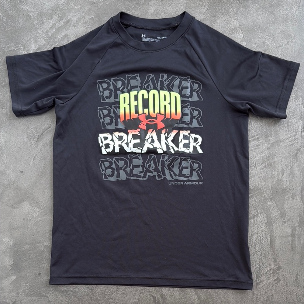 Under Armour Black Short Sleeve Tee Record Breaker
